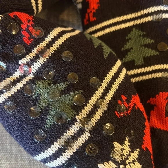 Winter Socks With Poms - Picture 3 of 4